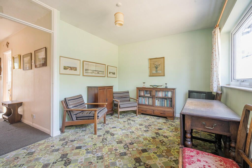 Bedroom Two/Dinin...