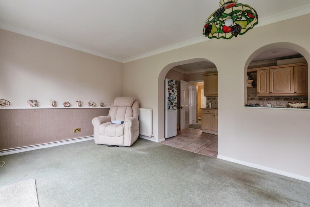 28victoriaroadlaindonbasildonss156aw-5