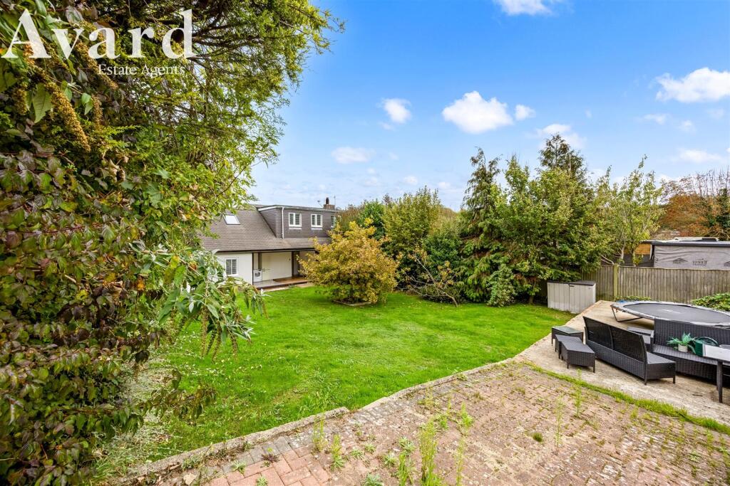 Lomond Avenue, 15_019.JPG