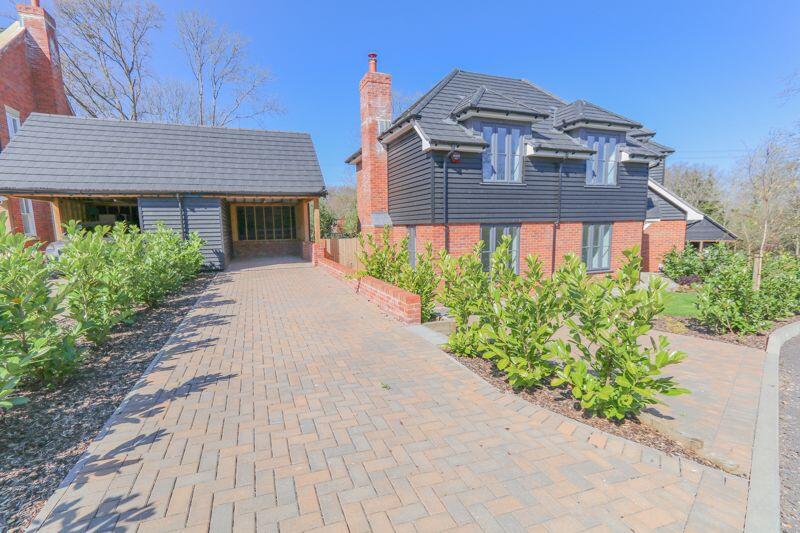 Long Driveway and Carport pic 2