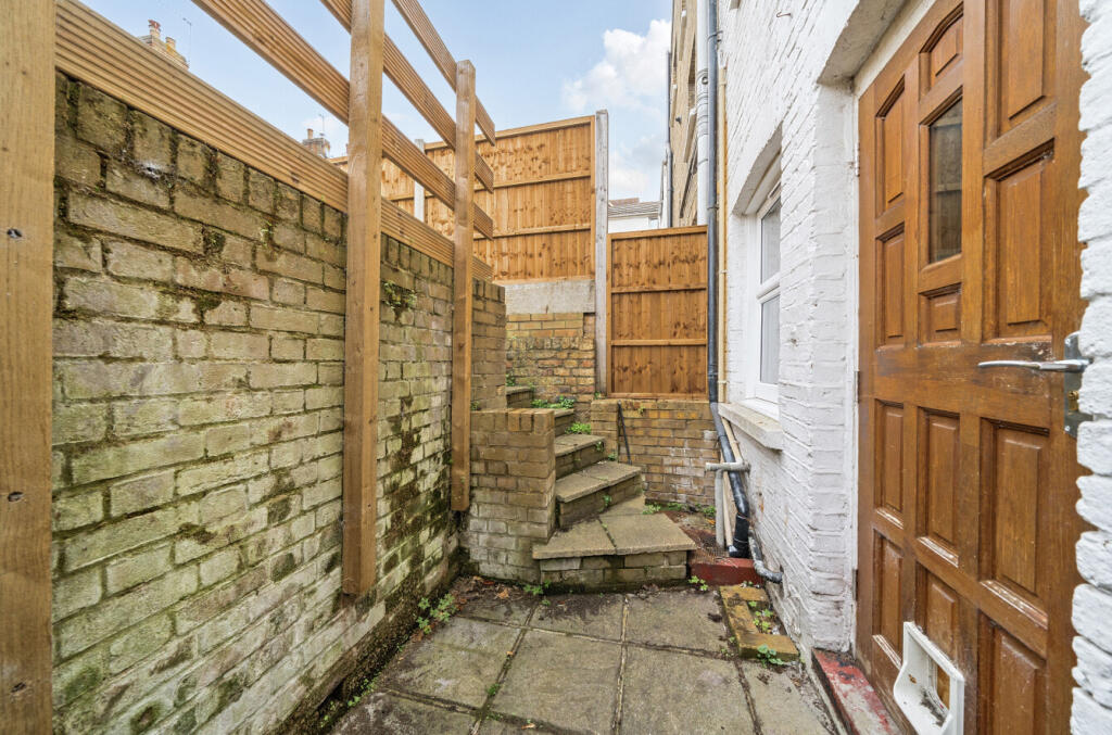 1361540-15-68de77...