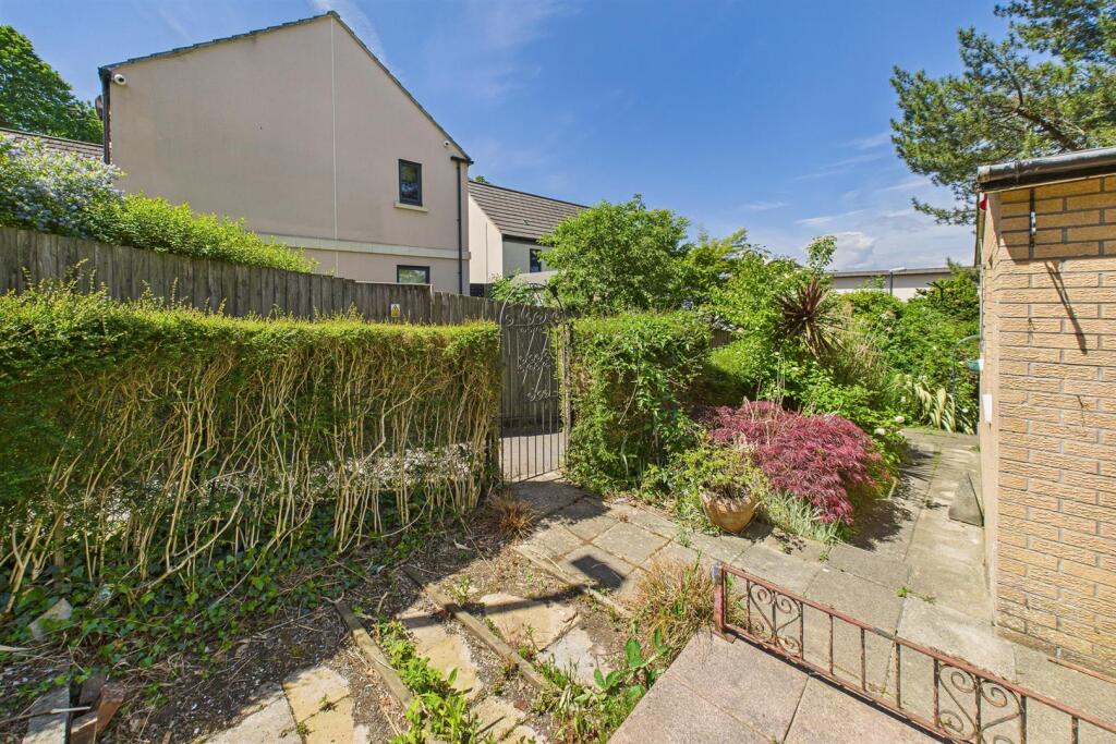 10 Sanctuary Gardens, Sneyd Park, Bristol BS9 1QR 