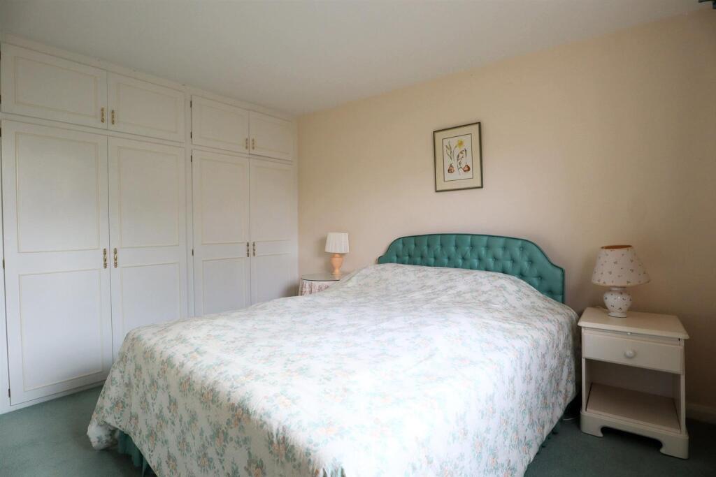 Bedroom 2 (2).jpg