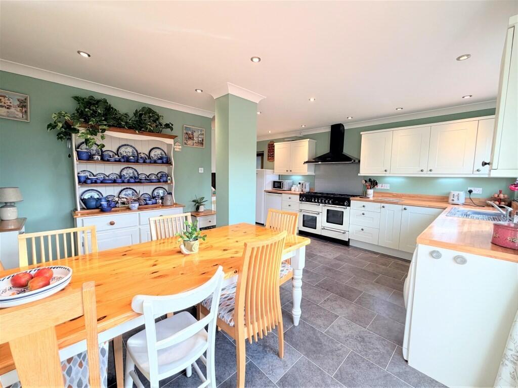 KITCHEN AND DININ...