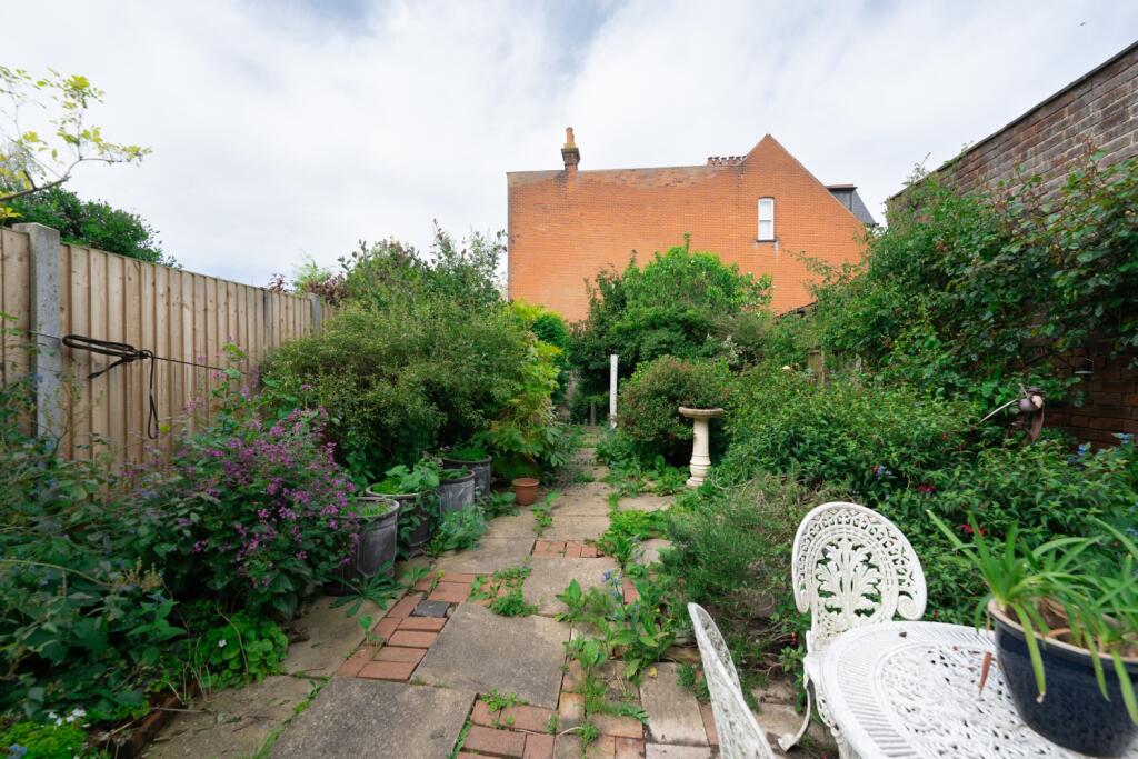 20240517045521 - 74A01360-HDR - 87 Ranelagh Road, 
