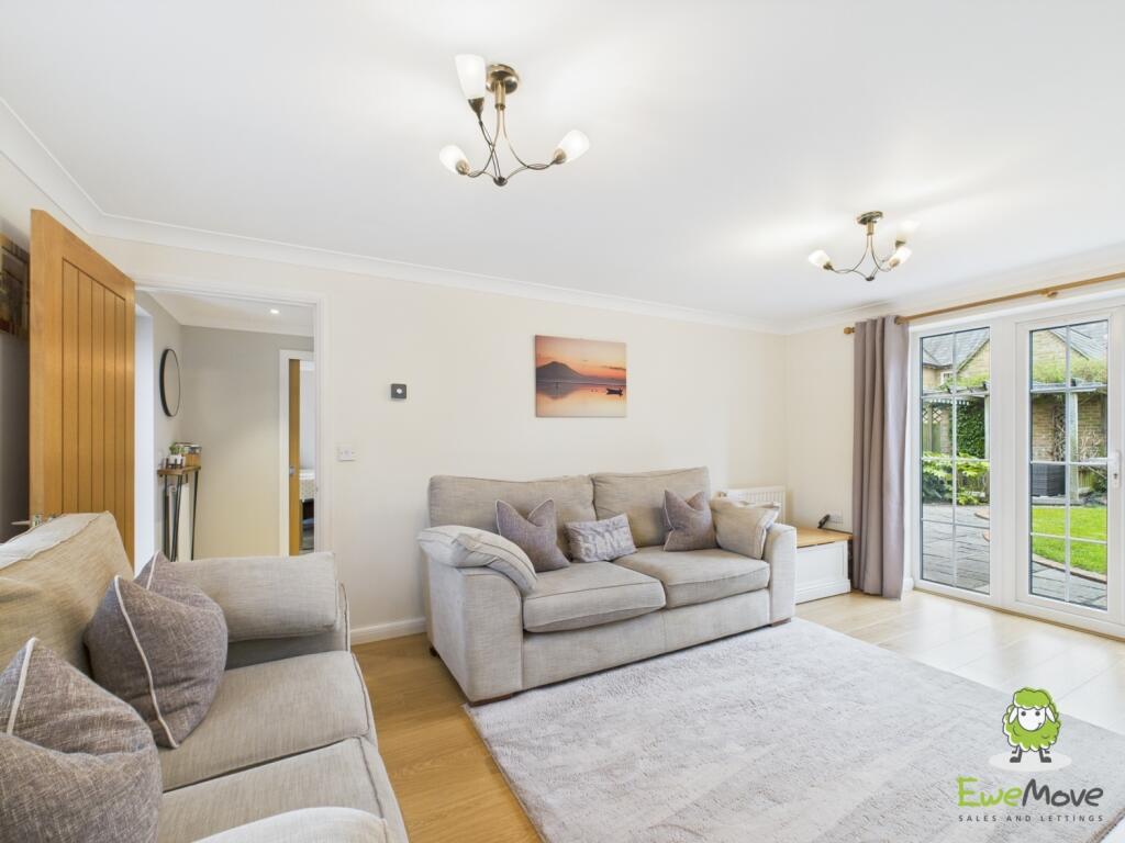 CAM03778G0-PR0181-STILL027