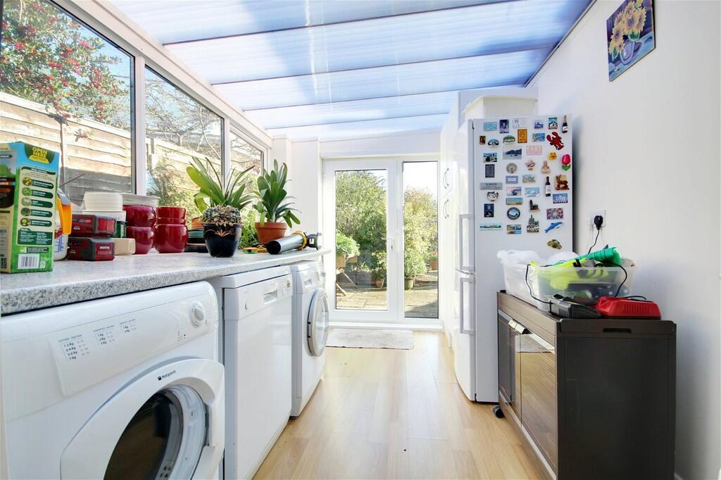 26a27a03-a247-44f...