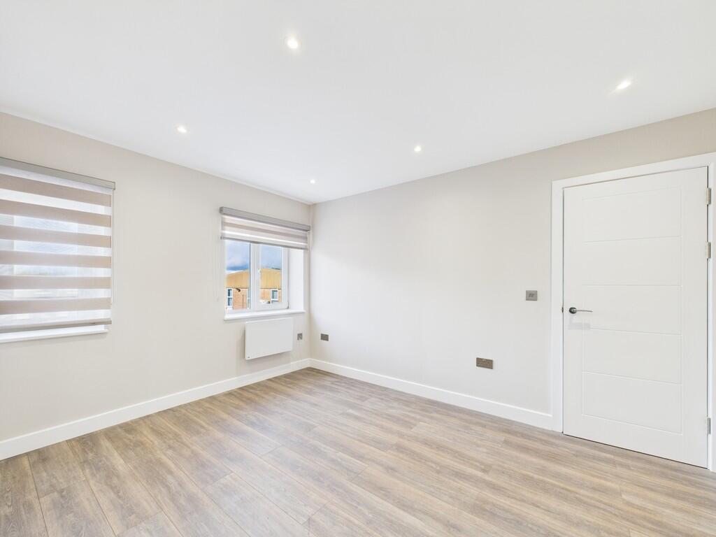 CAM02841G0-PR0036...