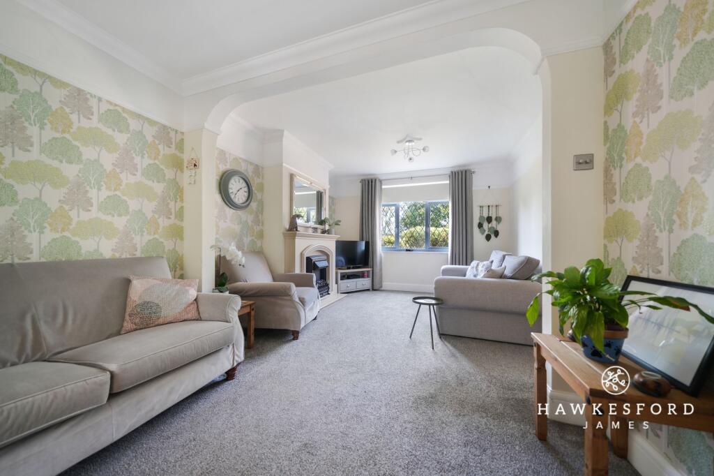 Ruins Barn Road, Sittingbourne - Lounge