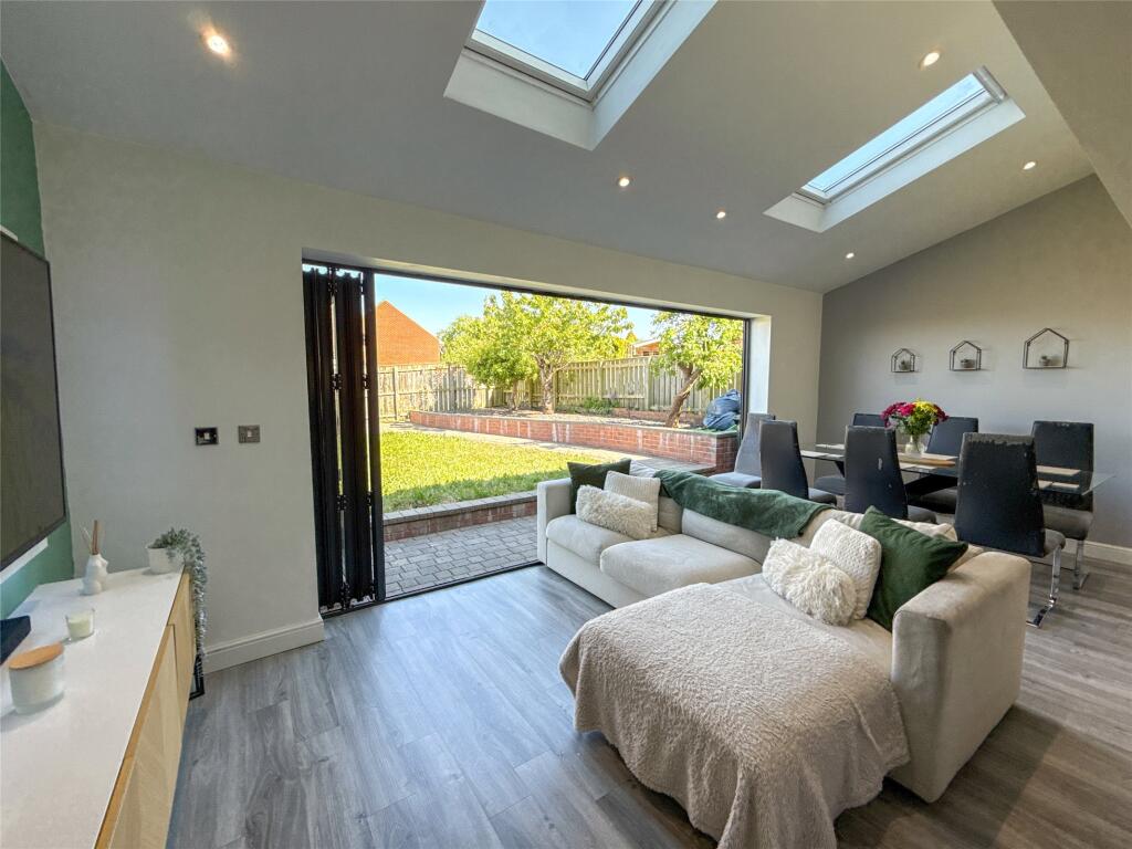 Kitchen/Diner/Family