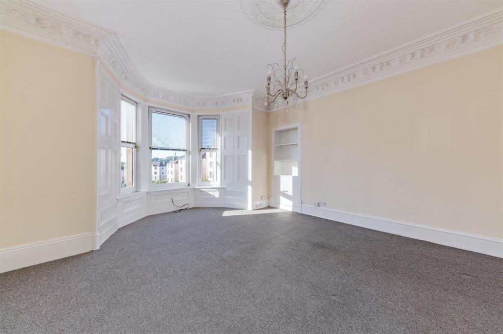 1R 321 Clepington Road Dundee-6.JPG