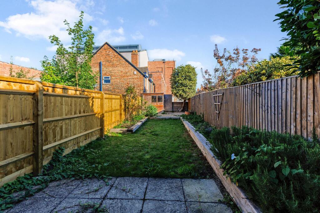 Patio to garden