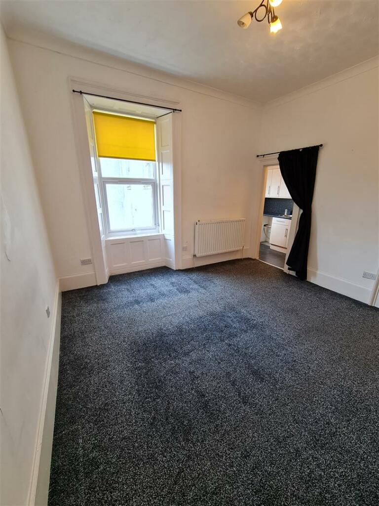 1c Sandgate Lounge2.jpg