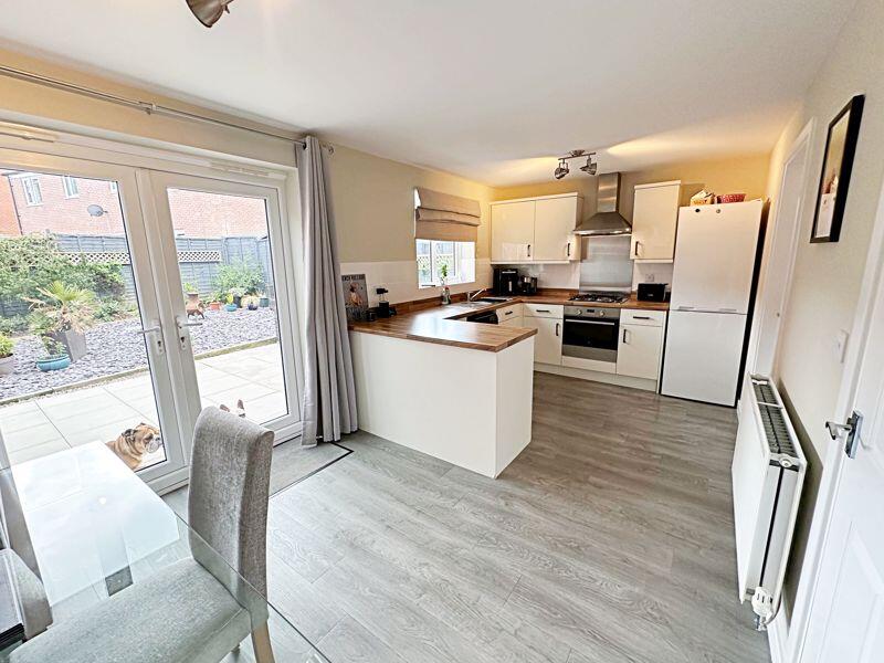 Dining into Kitchen