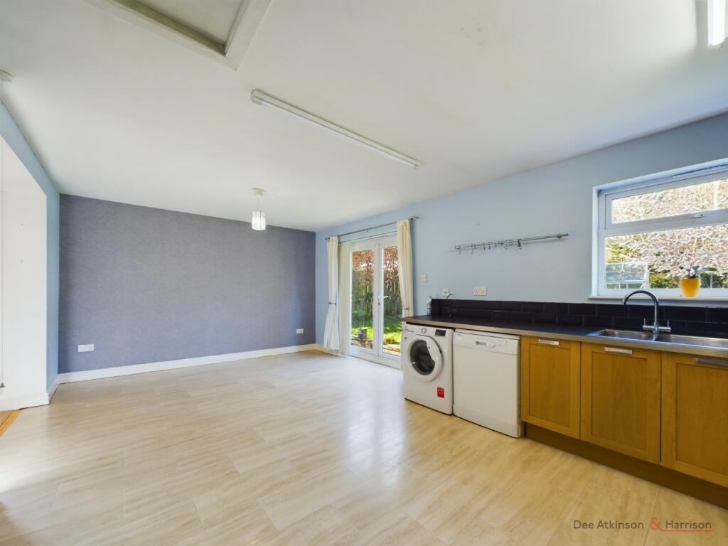 Kitchen/Dining Room