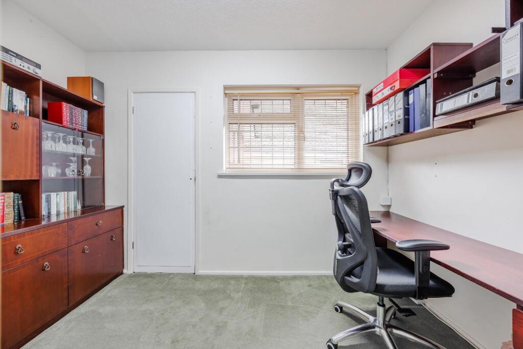 Bedroom 4 / Office