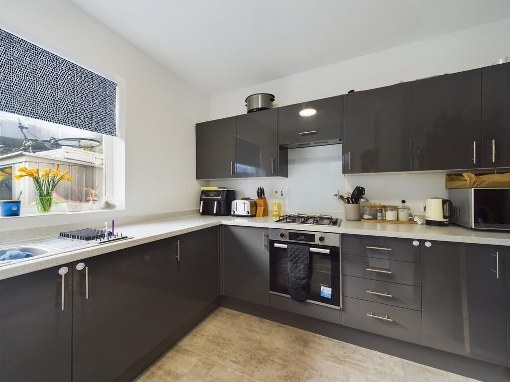 CAM02089G0-PR0393...