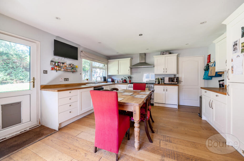 10130636-0e1e-494...