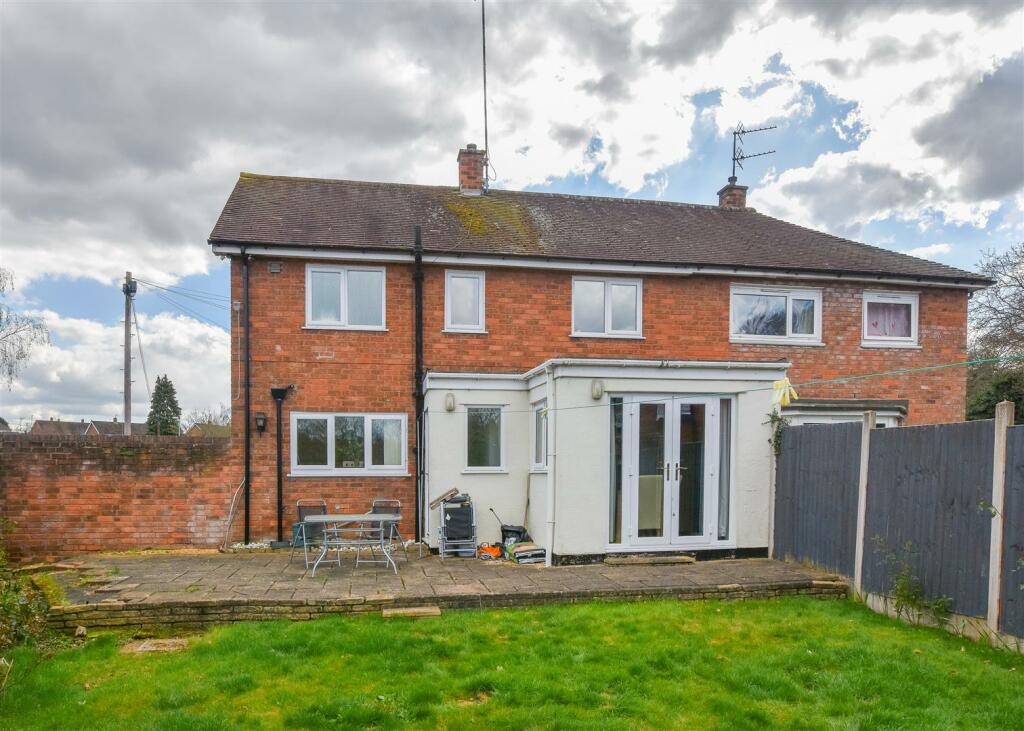 37 The Longlands - Rear.jpg