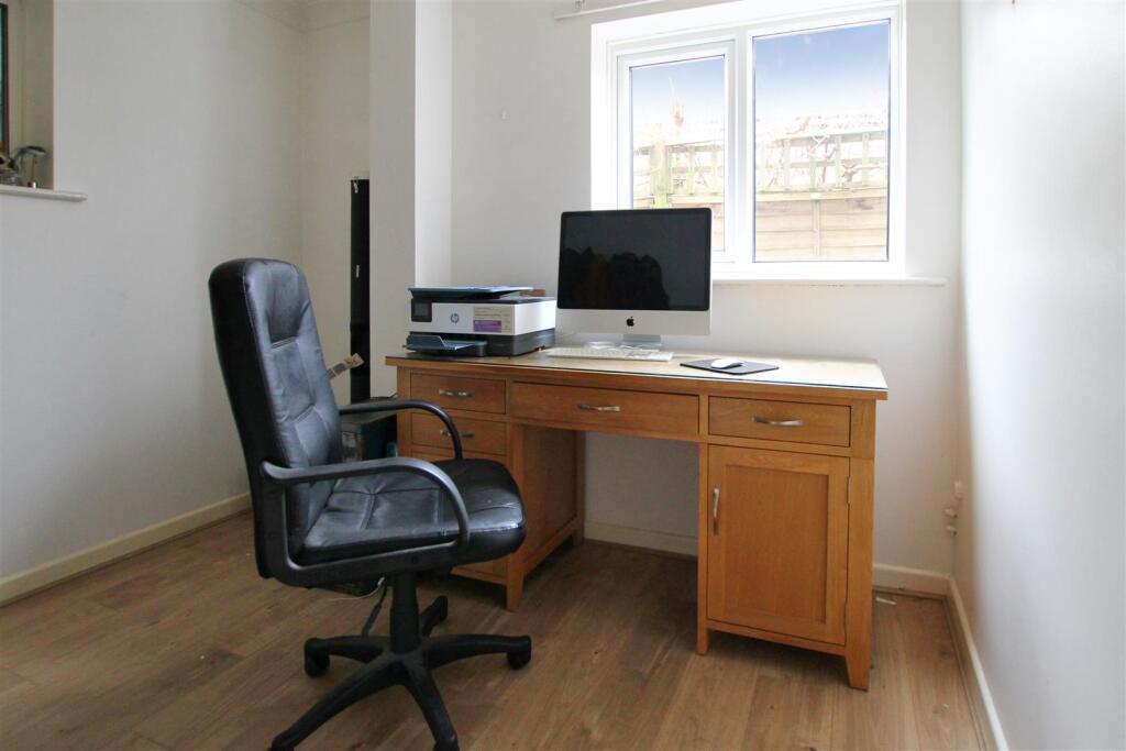 9017297-102610-133840152564551214-90052093-f246-d5