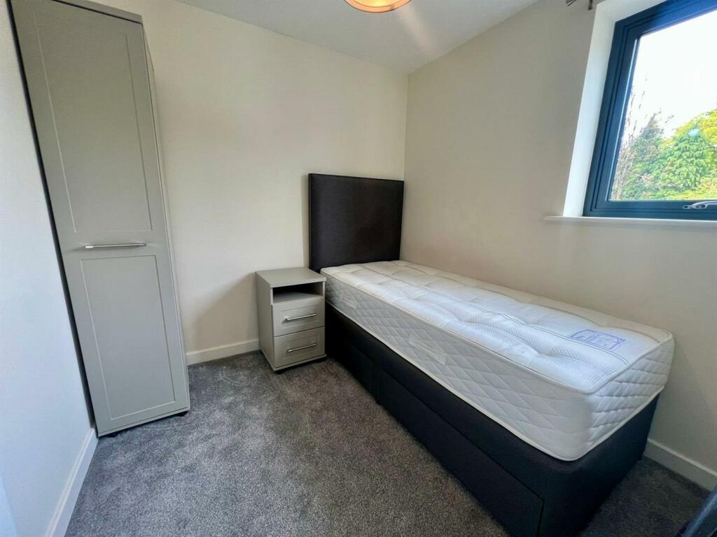 17B Bedroom Two.jpg