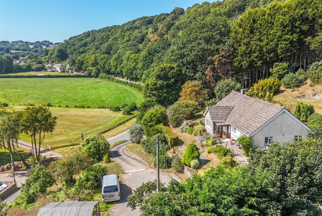 -68a872bf1dc61-1344312-jpg Drone (5).jpg