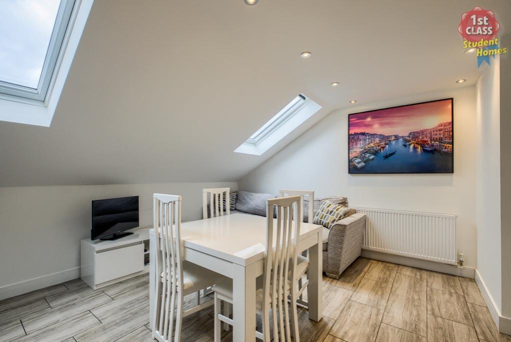 Kitchen/Living Room