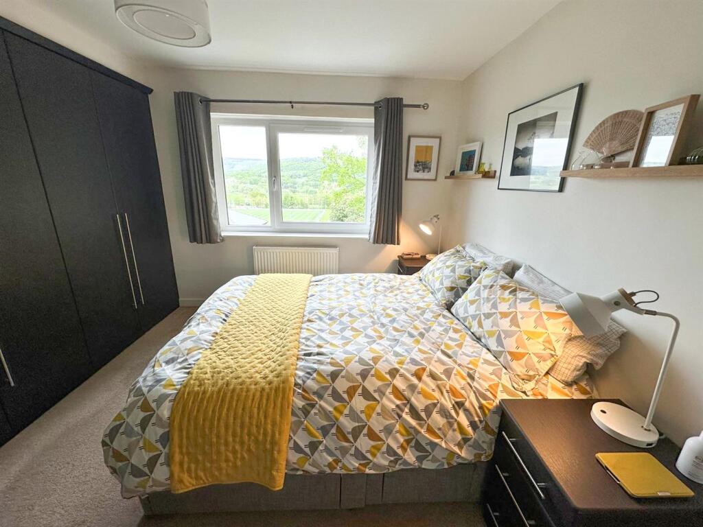 3 bed semi-detached property, Utley