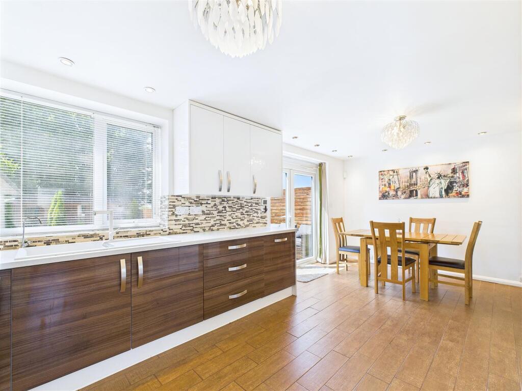 Empire Road, Burton Upon Trent (9).jpg