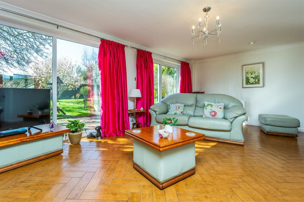 15 High Street, Scampton LN1 2SE-18.jpg