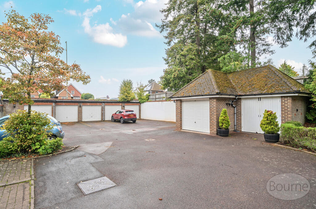 7a053b22-0a7d-402...