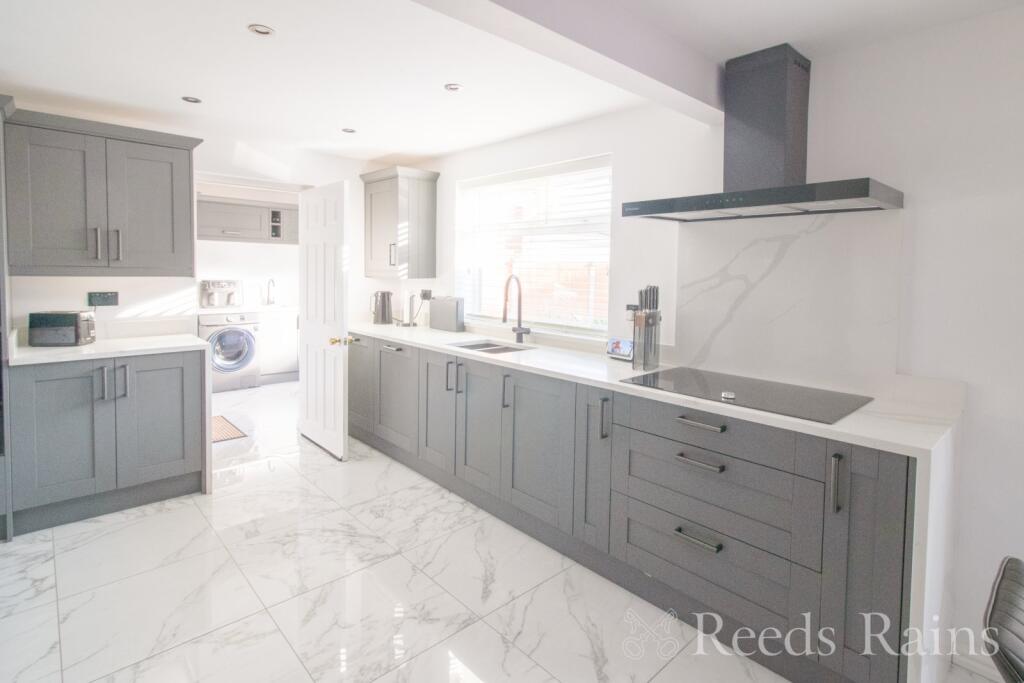 Kitchen/Dining