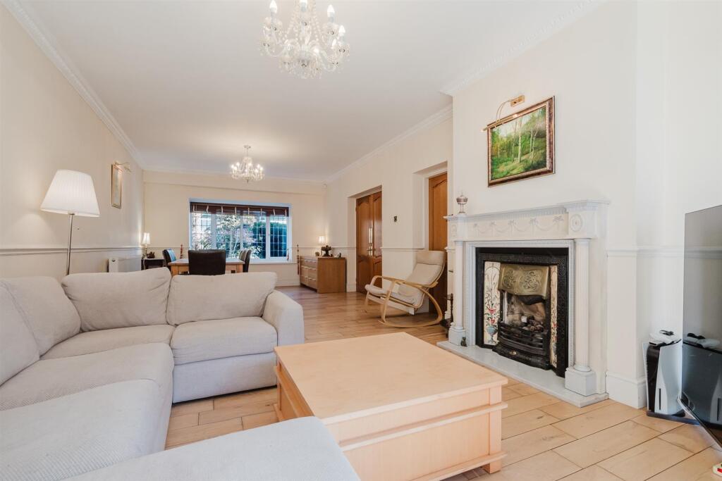 Living and Dining Room Aspect 4