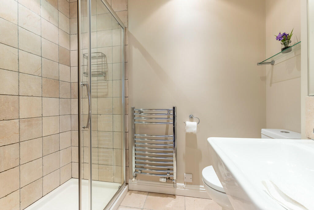 Ensuite for Bedro...