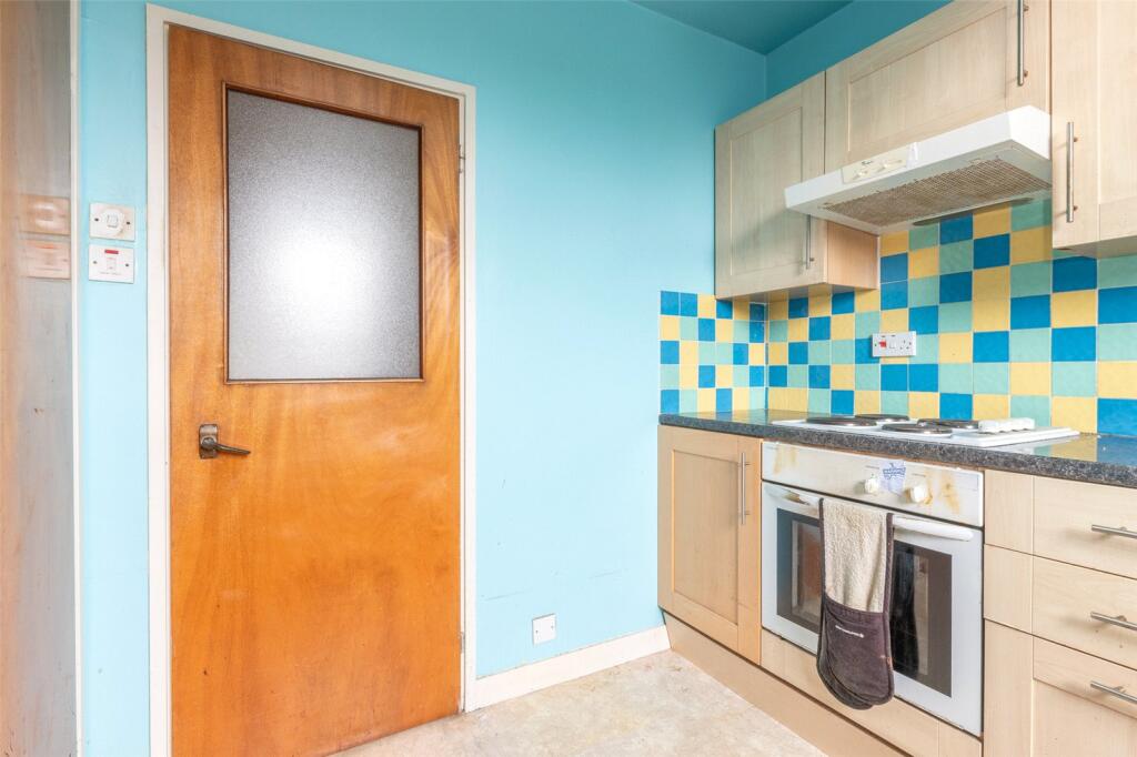 Salisbury Court 7