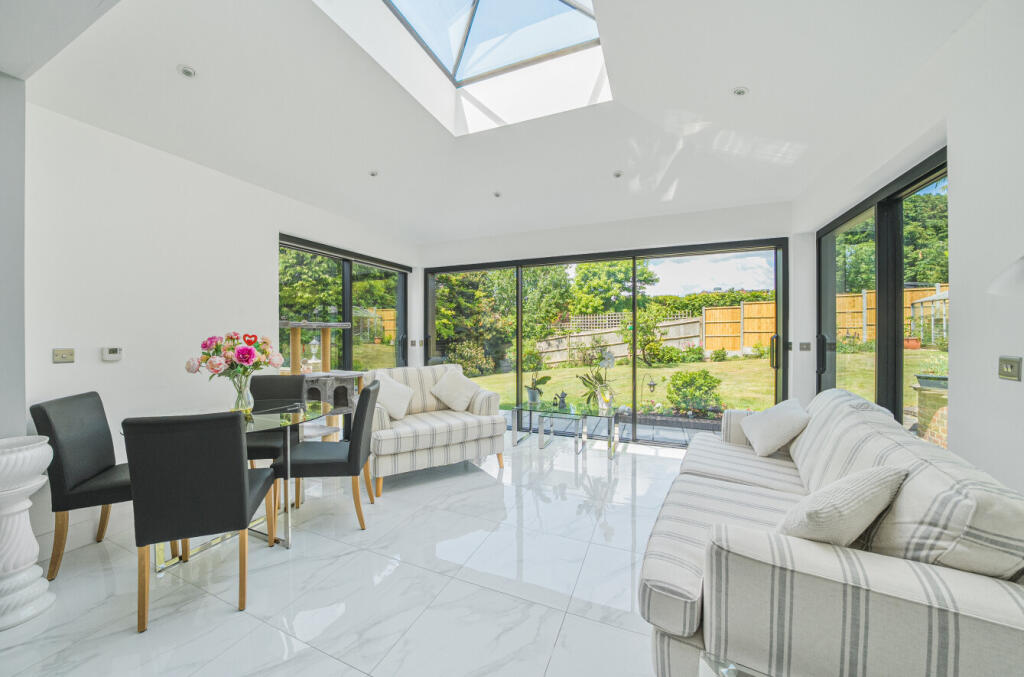 12-6821eb37c3607-...