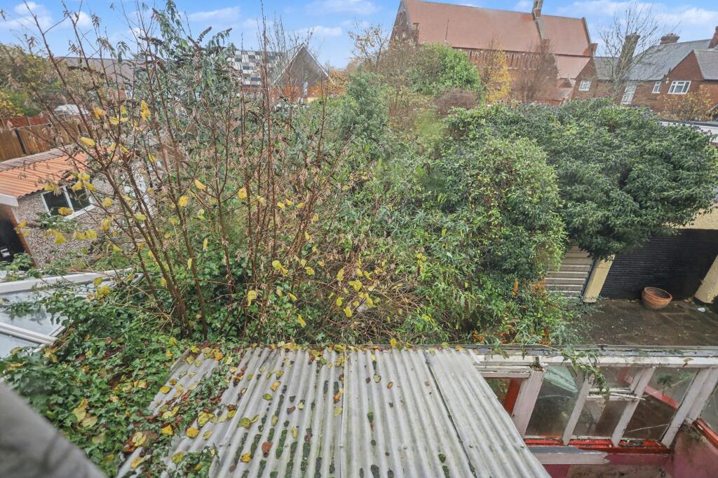 11 Meadway, Enfield, EN3 6NT