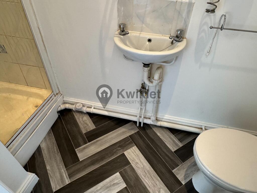 eZy Watermark_06-06-2024_07-51-33-6620AM