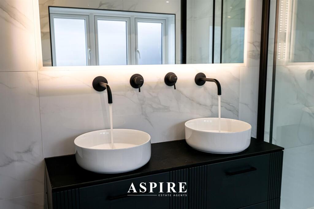 Aspire Estate Agents999133.jpg