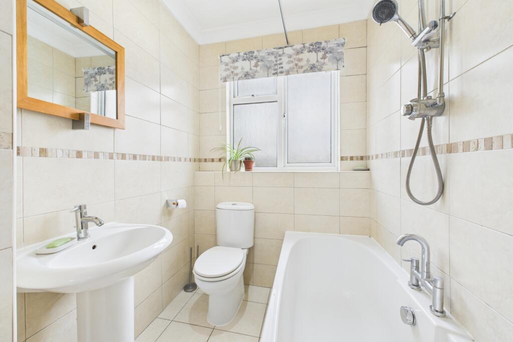 CAM04661G0-PR0195-STILL018