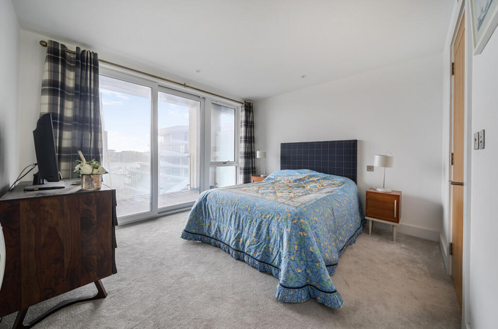 1372175-16-68fa00...