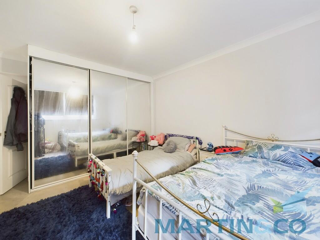 CAM01870G0-PR0156...