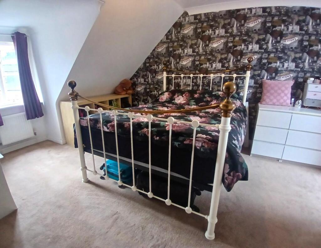 Bedroom One.jpg