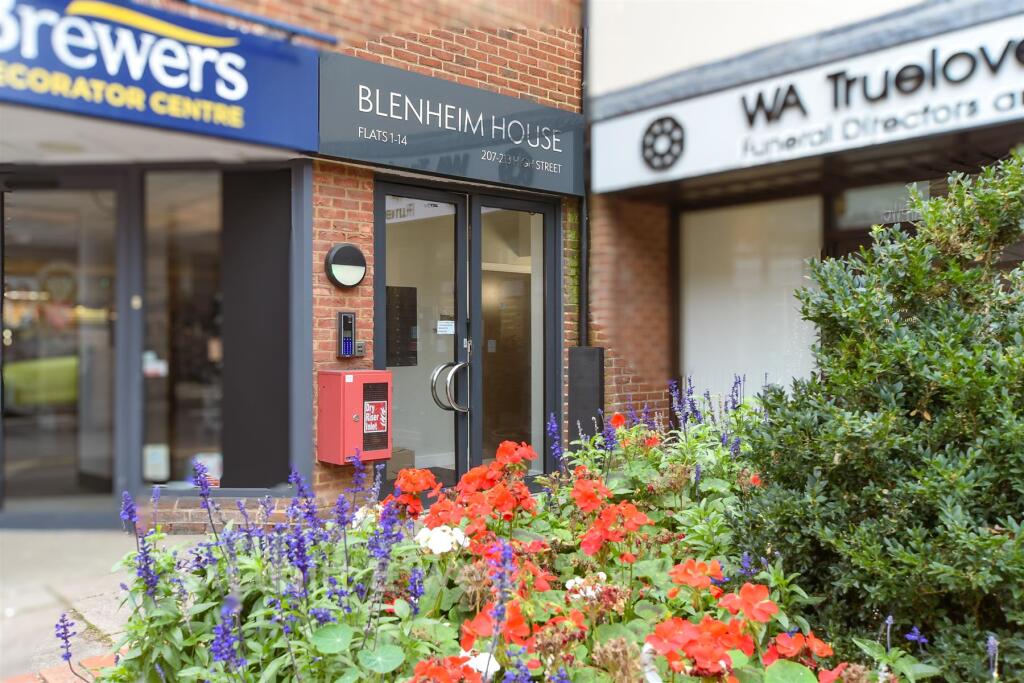 External Lifestyle Photograph