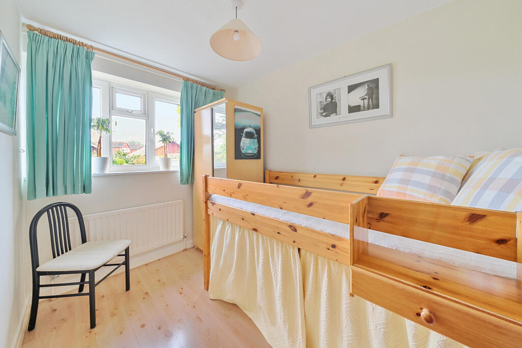 1304567-3-684161f...