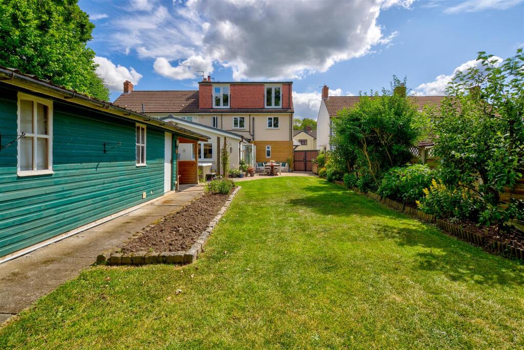 21 hawthorne ave culcheth wa3 5js-35.jpg