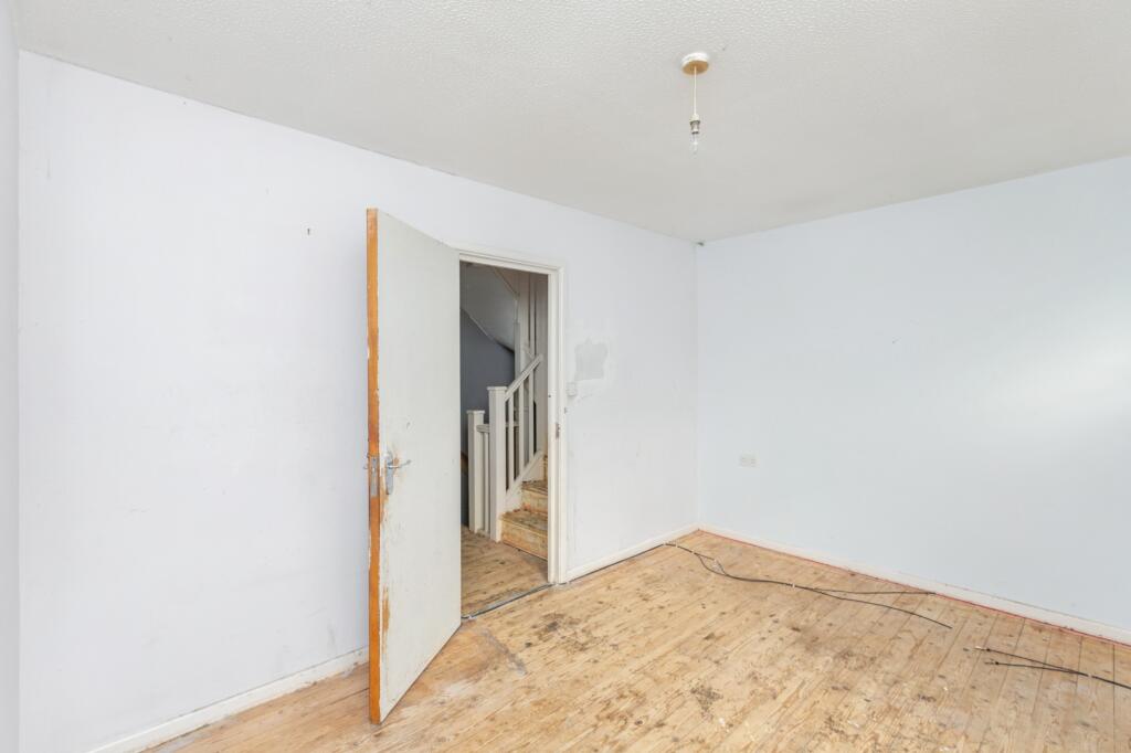 8 Haddington Way, Aylesbury, Buckinghamshire, HP20 1HH