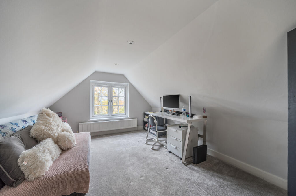 1374996-17-690dd0...