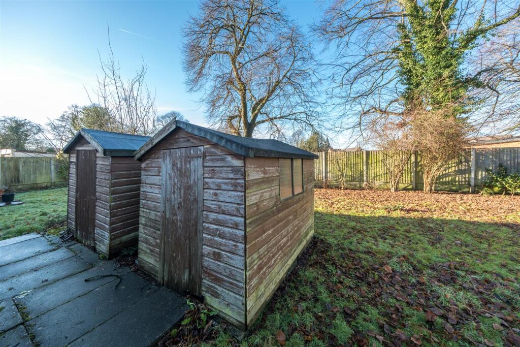 8 Roberts Road-025.jpg