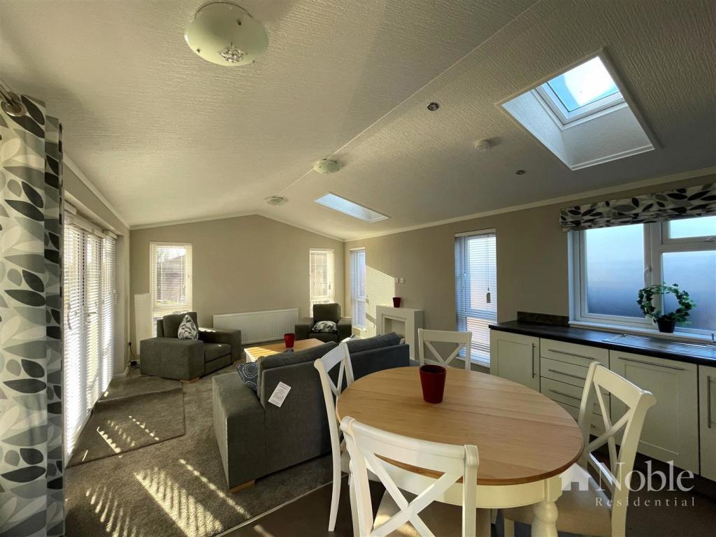 Open Plan Living/Kitchen Area